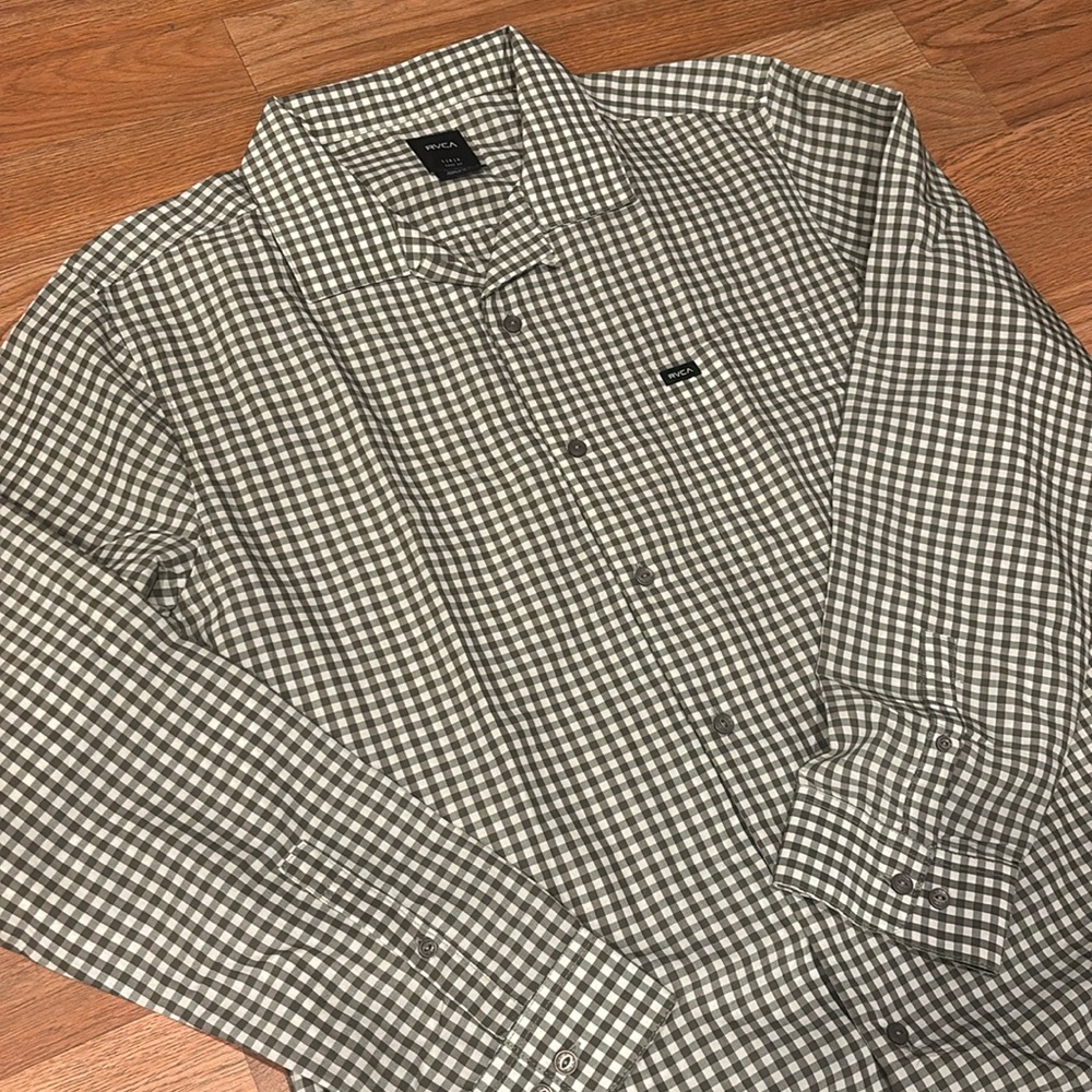Men’s RVCA NWT Large Easy Fit Botton-down Green Check NWT - Picture 4 of 5